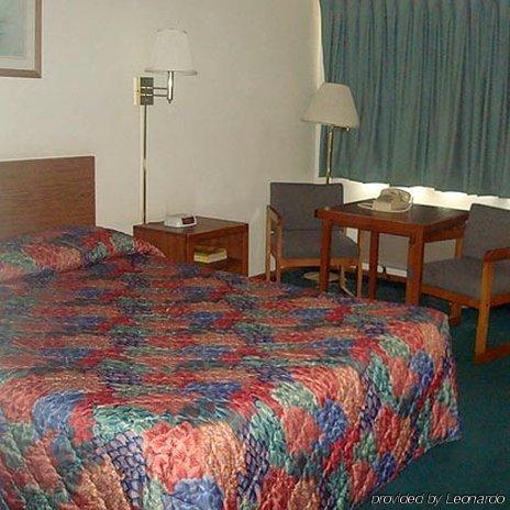 Anderson Chesterfield Travel Inn Daleville Номер фото