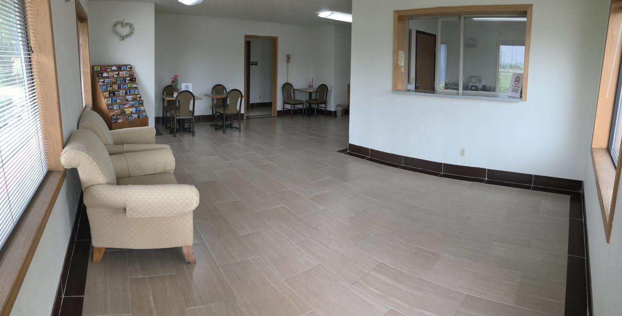 Anderson Chesterfield Travel Inn Daleville Экстерьер фото